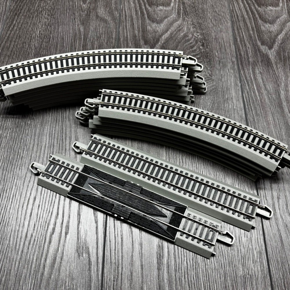 Bachmann E-Z Track HO Scale Nickel Silver Gray Roadbed Curved Straight Lot 14pc